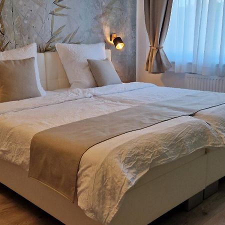 Bergische Idylle Hotell Overath Exteriör bild